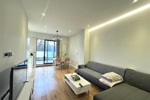 2 bedroom flat to rent, Horn Lane, Acton, W3
