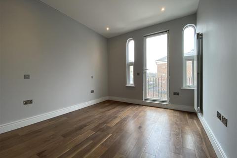 2 bedroom flat to rent, Horn Lane, Acton, W3