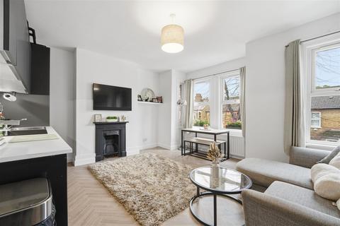 2 bedroom apartment for sale, Half Acre Road, Hanwell