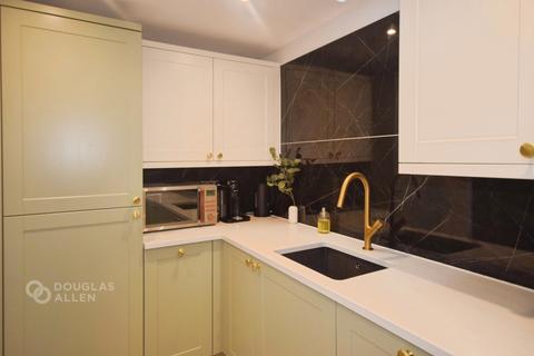 2 bedroom apartment to rent, Zeus Road Southend-On-Sea SS2