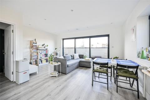 2 bedroom apartment for sale, Brownlow Road, London, N11