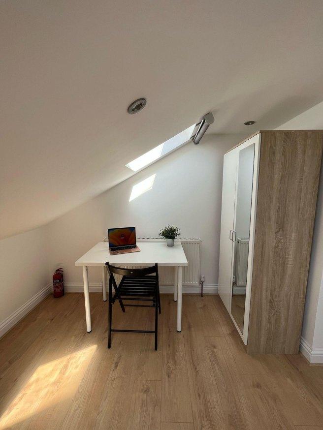 Mora-road-nw2-6sl-1039711