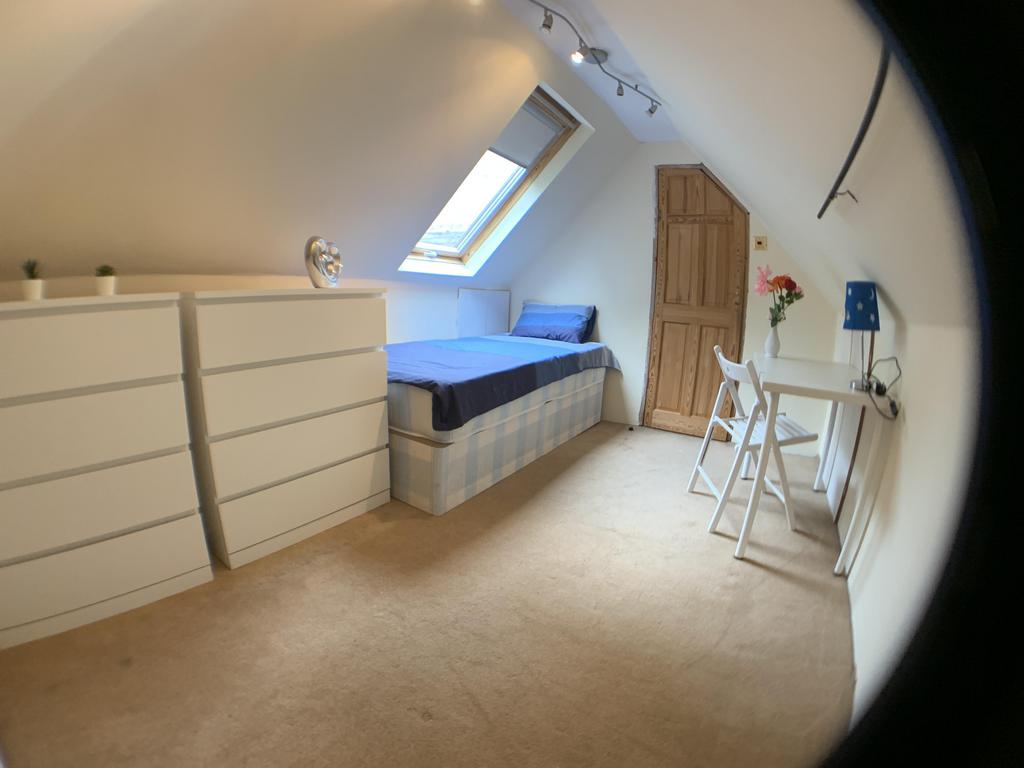 Barlow-road-w3-9lj-1039900