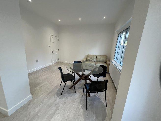 Wrights-place-nw10-0px-1039955