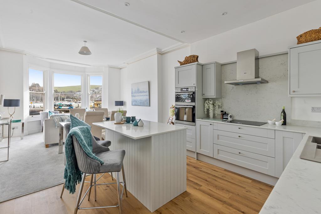 A01 - Flat 1a Church Close 10 The Quay Dartmouth -