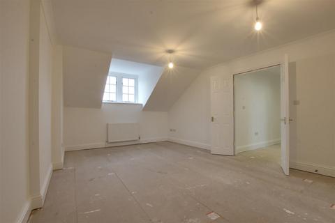 undefined, Newsholme Drive, London