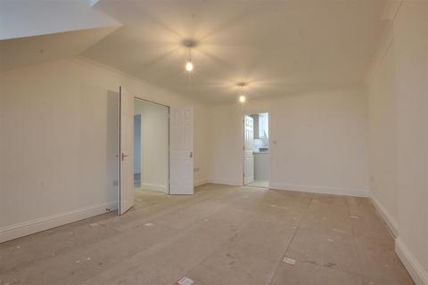 undefined, Newsholme Drive, London