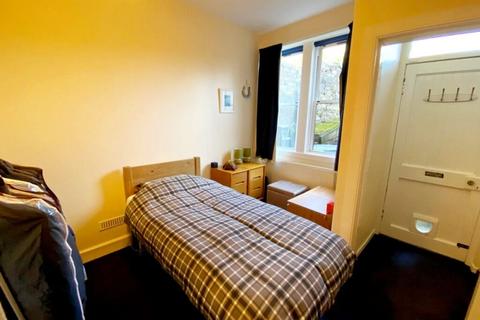 undefined, North Street, Milnathort KY13