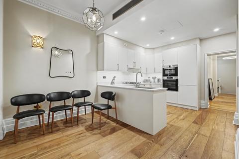 2 bedroom apartment to rent, Park Street, Mayfair, London W1K
