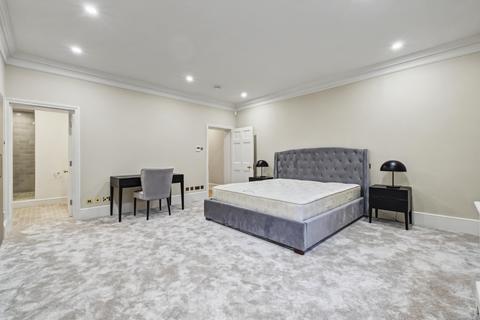 2 bedroom apartment to rent, Park Street, Mayfair, London W1K