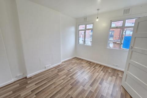 2 bedroom flat to rent, Brixton Hill Court , Brixton Hill , London. SW2 1QZ