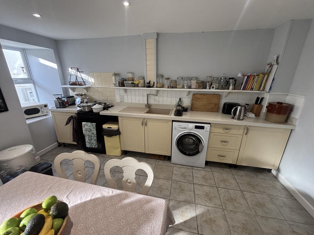 Kitchen (second image)
