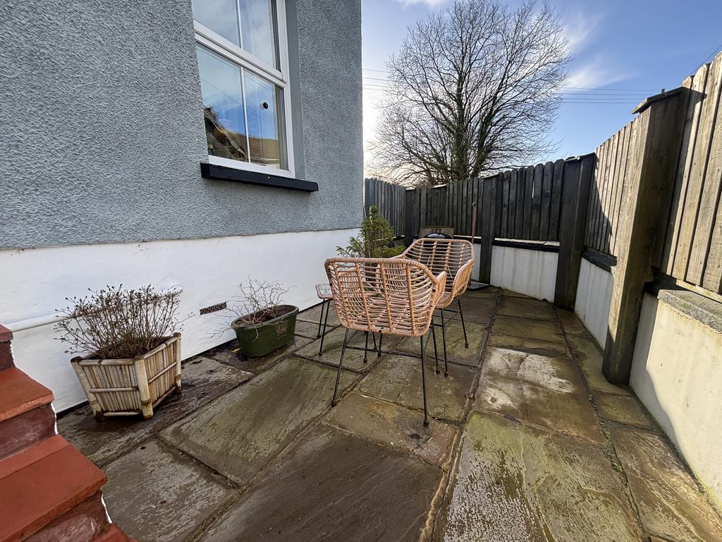 Courtyard garden