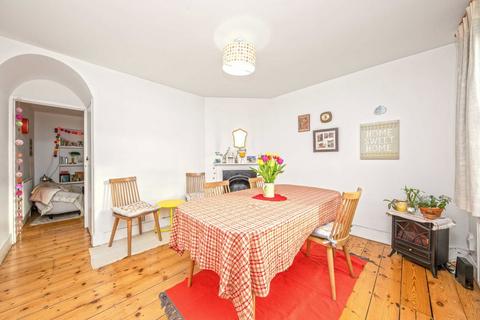 3 bedroom house to rent, Lower Mortlake Road, Richmond TW9