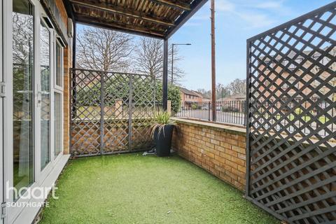 2 bedroom apartment for sale, Gladbeck Way, Enfield