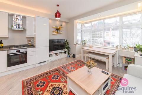 2 bedroom flat for sale, Dartmouth Road, London