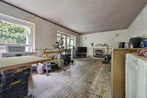 2 bedroom bungalow for sale, Dingley Road, Edgerton, West Yorkshire HD3