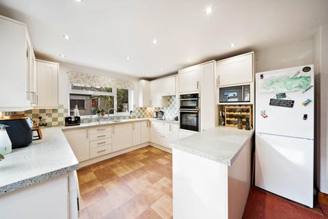 undefined, Weston super Mare*Substantial Period Property*4 Bedrooms*Two Garages*Close to Train Station*