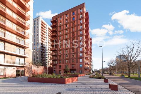 Studio to rent, Singer Apartments, Peninsula Gardens, London SE10