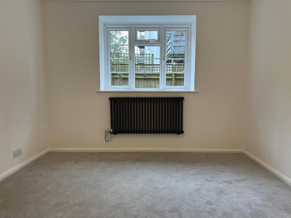 9 Stanford Ct 6.jpg