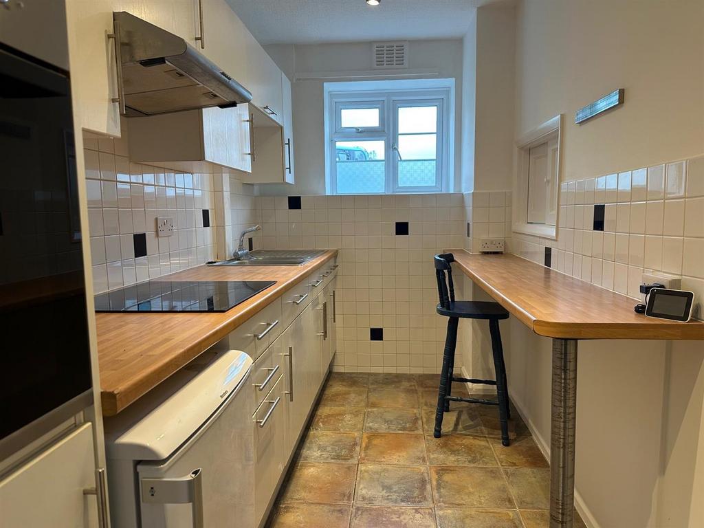 9 Stanford Ct 12.jpg