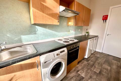 2 bedroom flat to rent, Chancellor Street, Partick, Glasgow, G11
