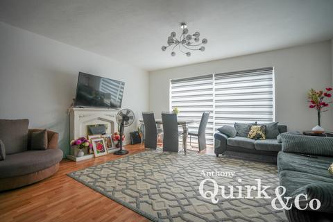 3 bedroom semi-detached house for sale, South Parade, Canvey Island, SS8