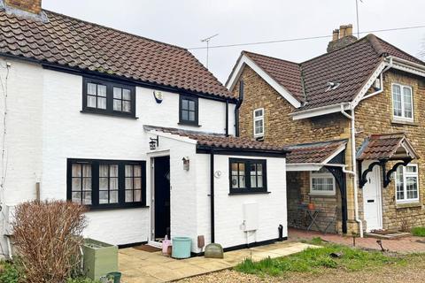 1 bedroom character property for sale, Huntly Square, Peterborough PE2