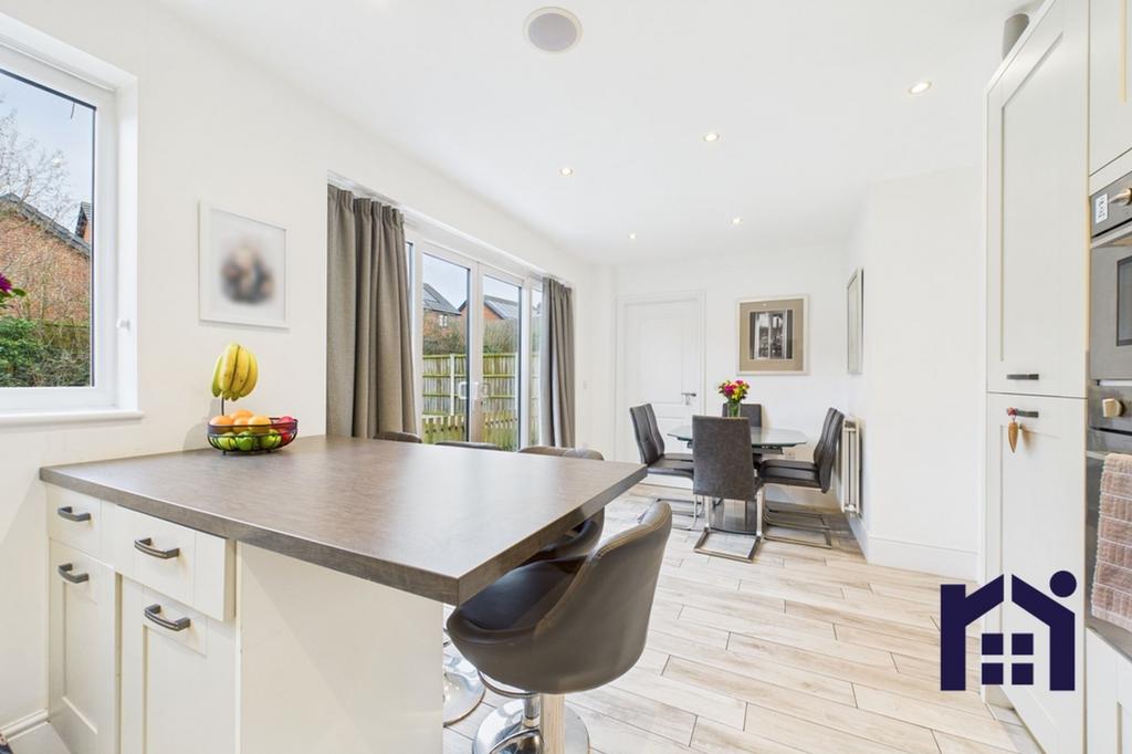 Dining kitchen