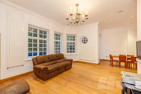 undefined, Bracknell Gardens, London NW3
