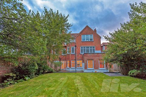 undefined, Bracknell Gardens, London NW3