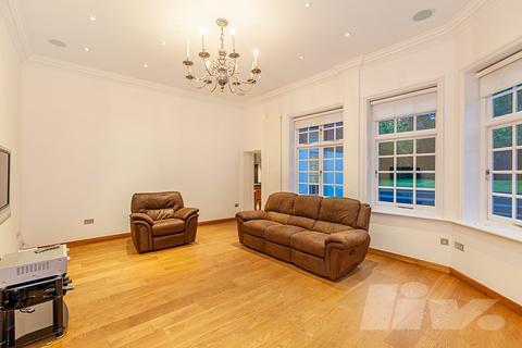 undefined, Bracknell Gardens, London NW3