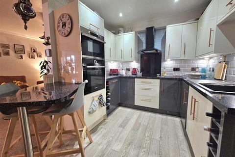 undefined, Pridays Mill, Gloucester Docks