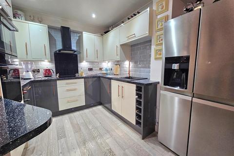 undefined, Pridays Mill, Gloucester Docks