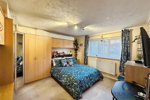 2 bedroom bungalow for sale, Wade Close, East Sussex BN23