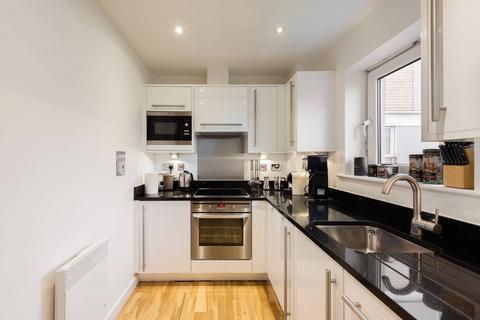 1 bedroom flat for sale, Coleman Fields, London N1