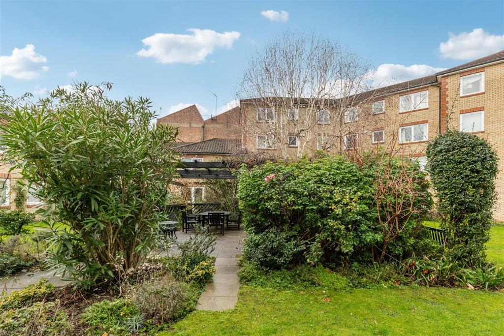 FOR SALE - Homecross House, W4