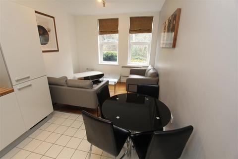 undefined, Ring Road, Moortown