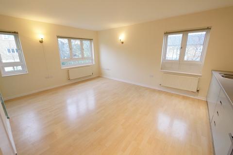 undefined, Elvedon Road, Feltham TW13