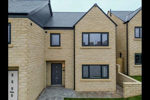 undefined, Henconner Court, Bramley, LS13