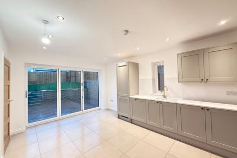 undefined, Henconner Court, Bramley, LS13