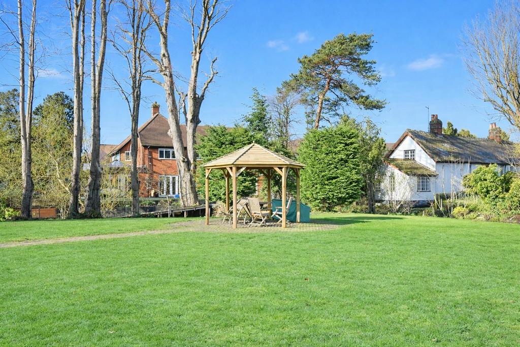 Garden 1.jpg