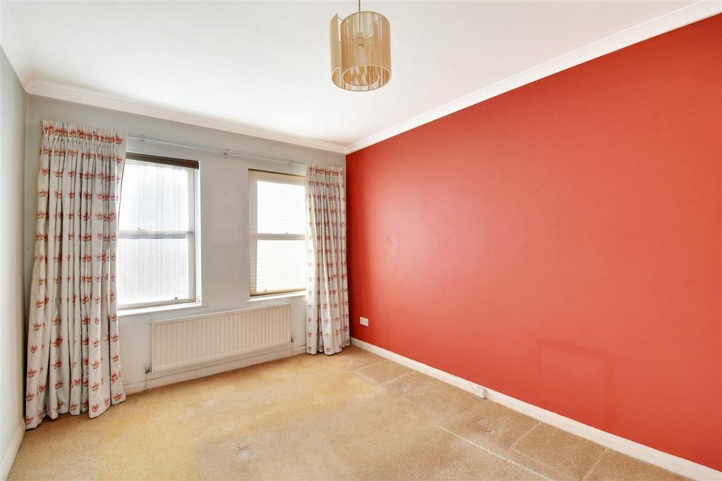 Bedroom 1 1.jpg