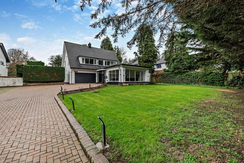 4 bedroom detached house to rent, Oxhey Lane
