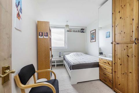 undefined, Hindmarsh Close, London E1
