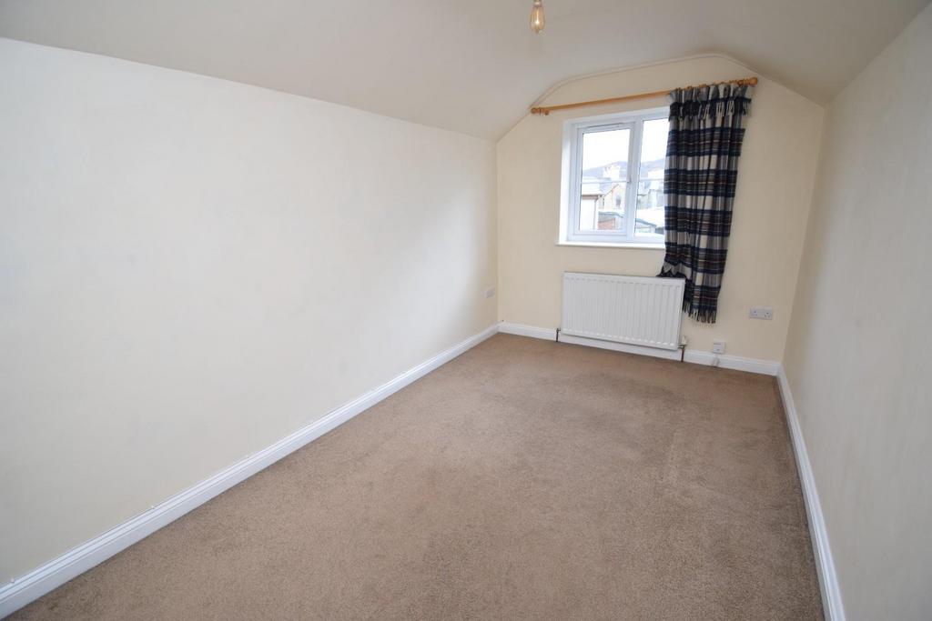 Bedroom 2.JPG