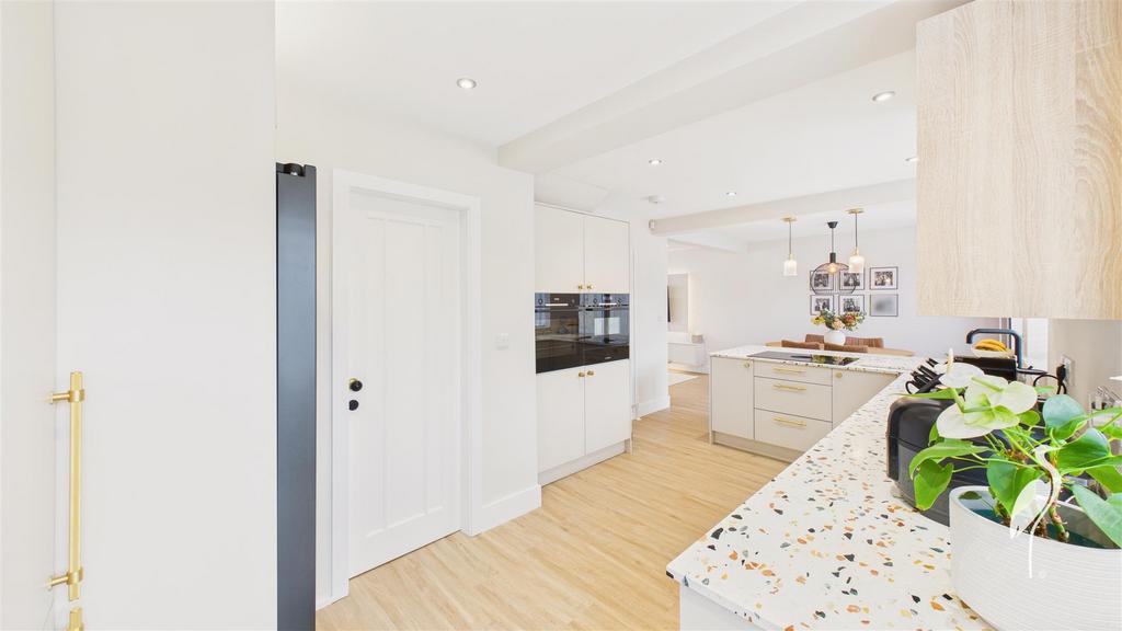 Open Plan Kitchen/Dining Area