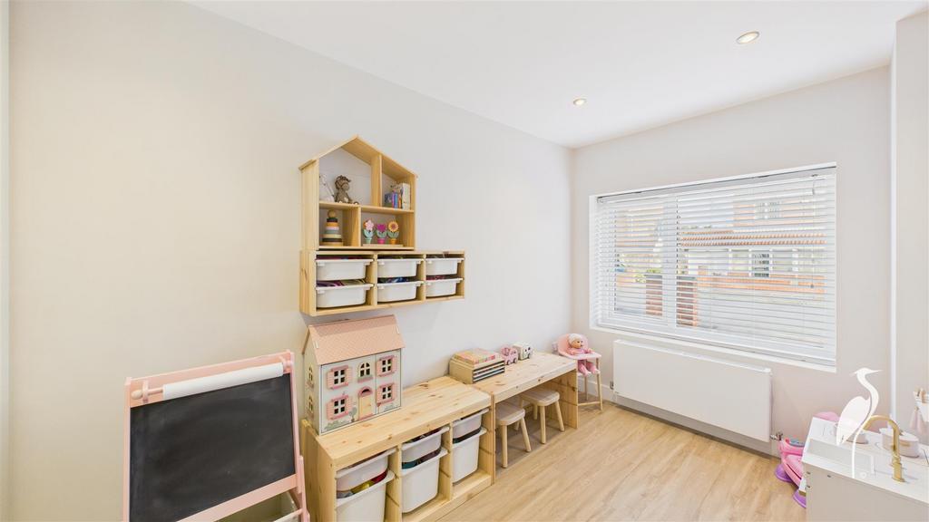 Bedroom 4/Play Room