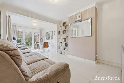 3 bedroom semi-detached house for sale, Lichfield Terrace, Upminster, RM14