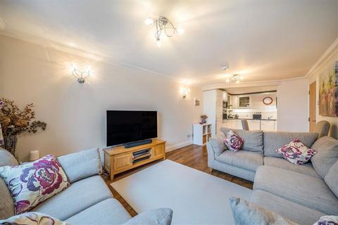 2 bedroom flat for sale, Greenfell Mansions, London SE8